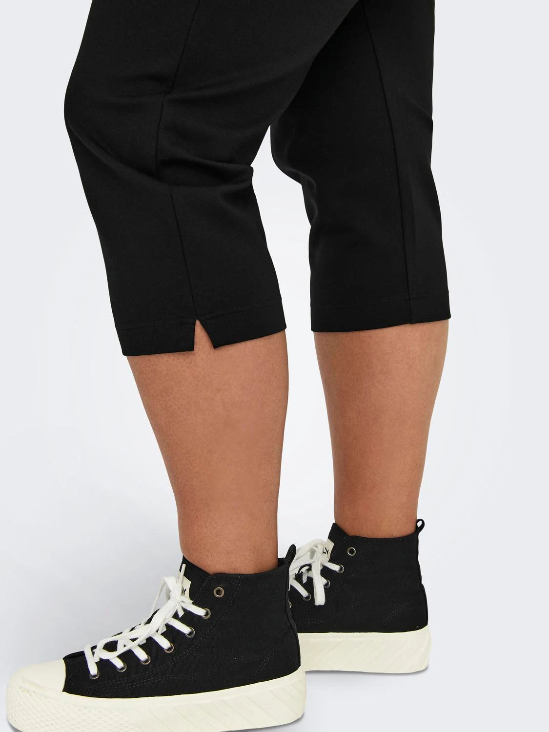 CARMAKOMA GOLDTRASH Knickers Byxor Normal passform Svart