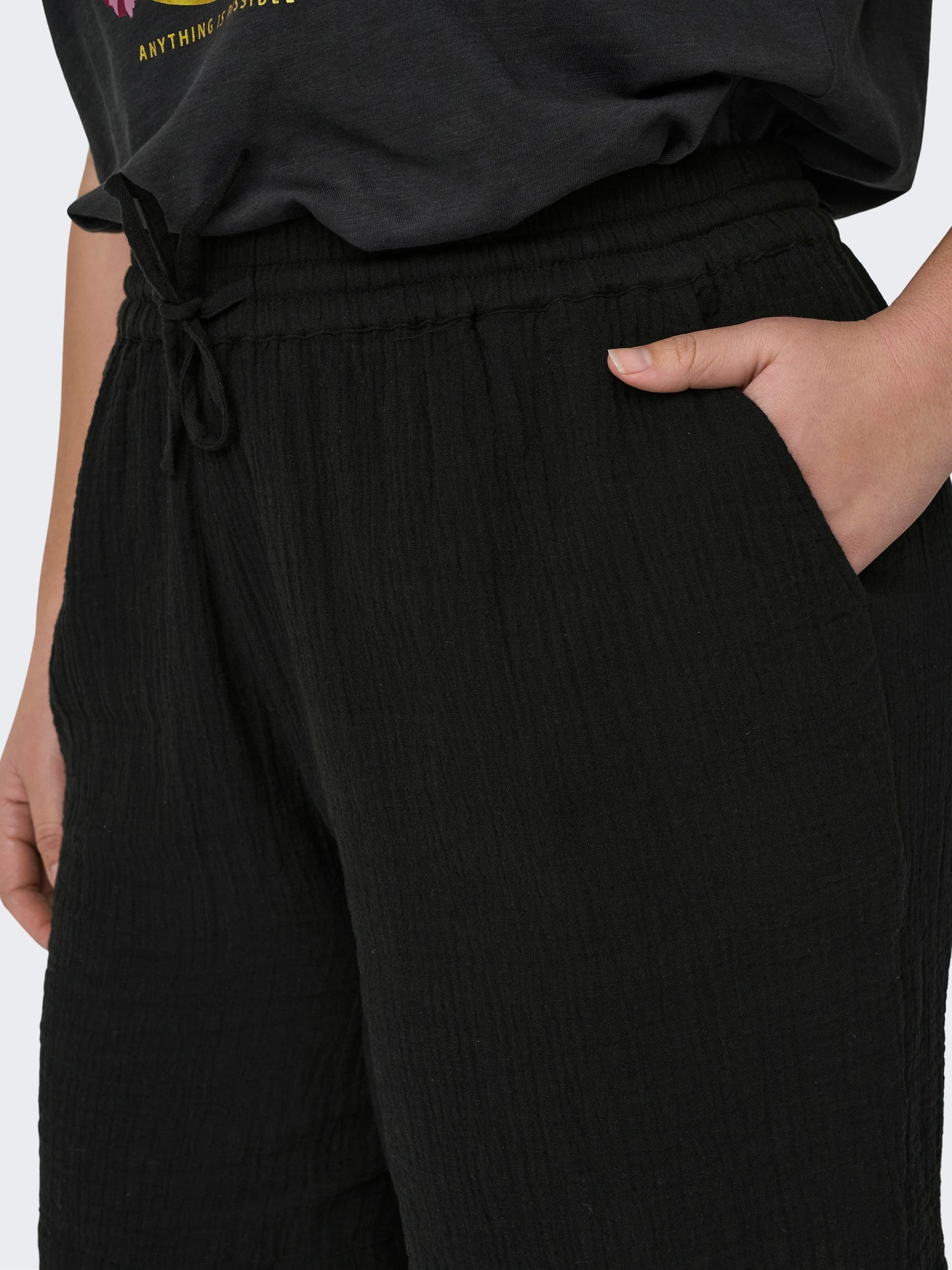 CARMAKOMA THYRA Shorts Hög midja Normal passform Svart