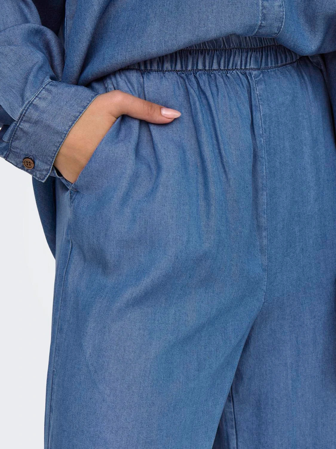 ONLY CHARIS Byxor Rak passform Medium Blue Denim
