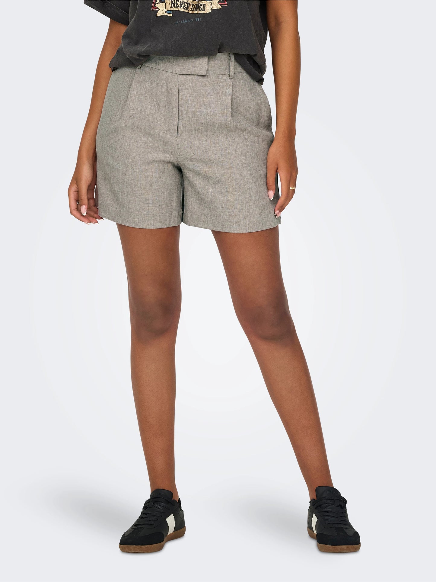 ONLY LINDA Shorts Grå Hög midja Vida ben