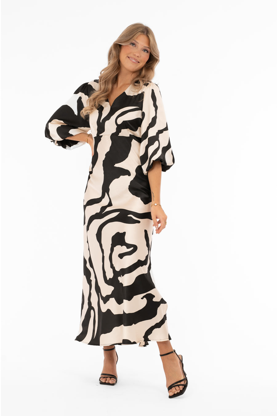 Beställningsvara CAPRI COLLEKTION CICELY Klänning Champagne/Svart