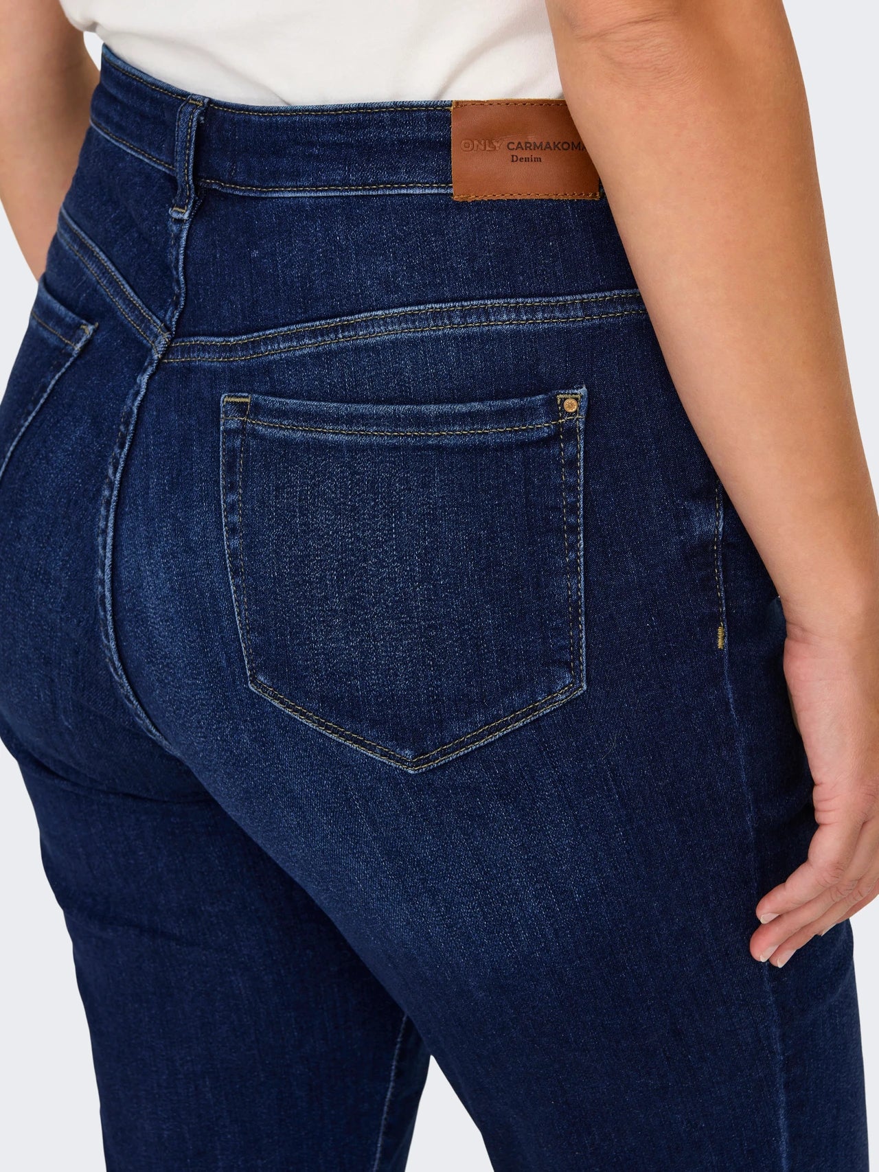 CARMAKOMA SUI Jeans Medelhög midja Slim Fit Blått/Dark Blue Denim 15321075